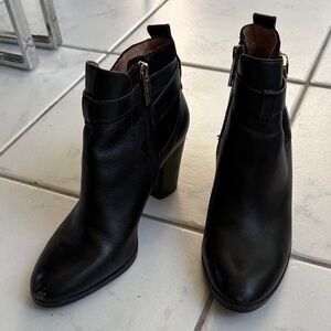 louise et cie black and gold heeled ankle boots